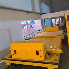 Schienengeführtes Fahrzeug mit zwei Stationen